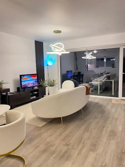 Luxury Holiday House With Jacuzzi And Sauna Oostende Feriehus