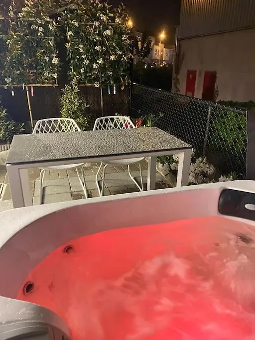 Luxury Holiday House With Jacuzzi And Sauna Ostende Belgien